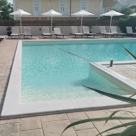 アパートホテル The Mathraki (adults Only) アリラス